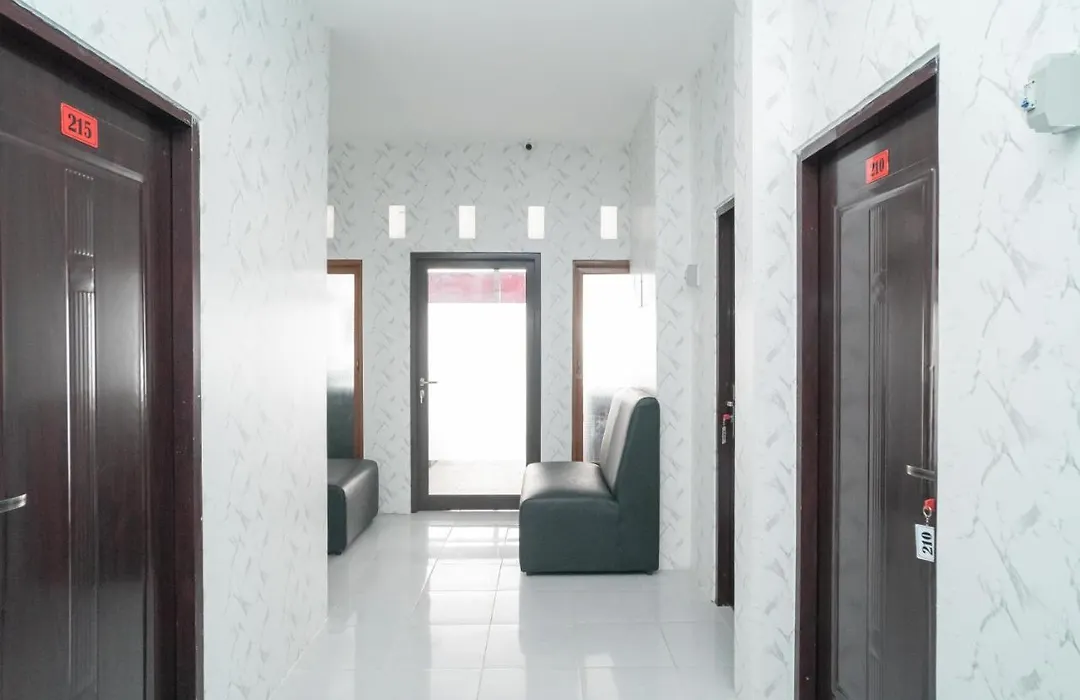 RedDoorz near Sarinah Jakarta-1